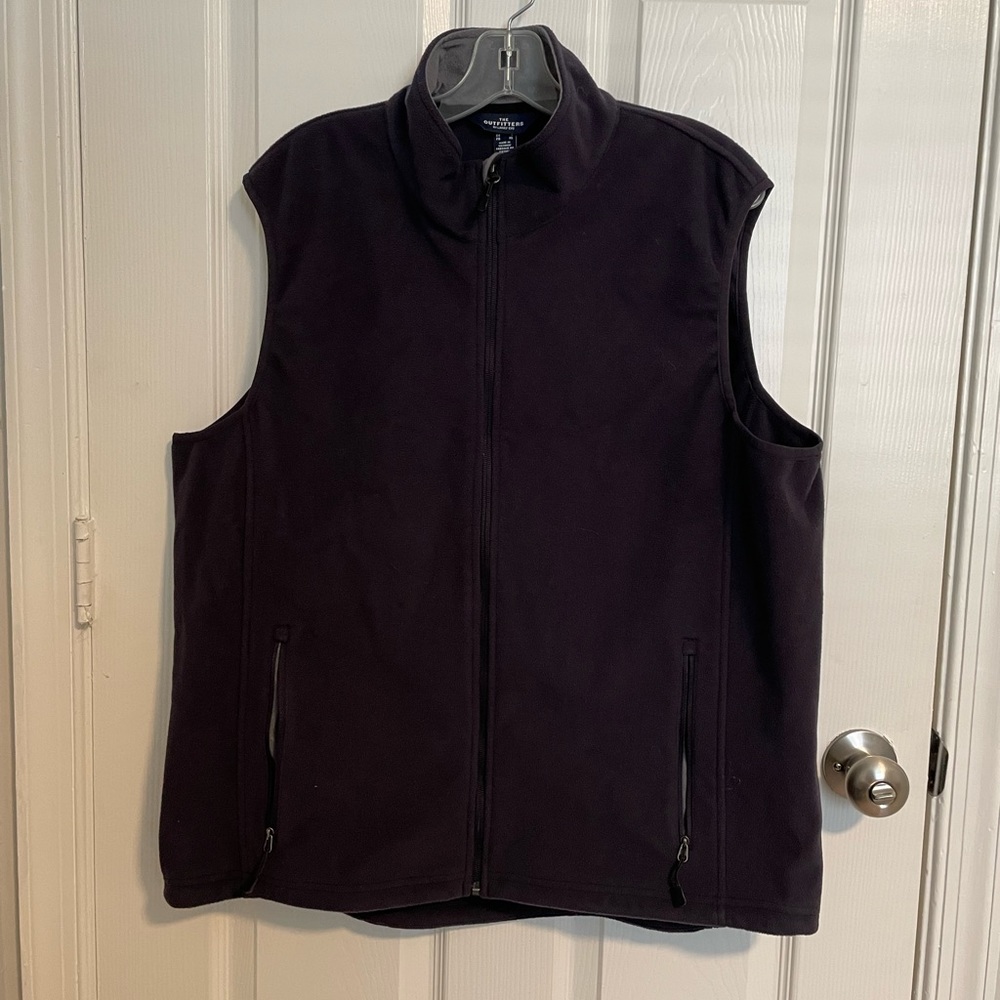 The Outfitters Fleece Vest